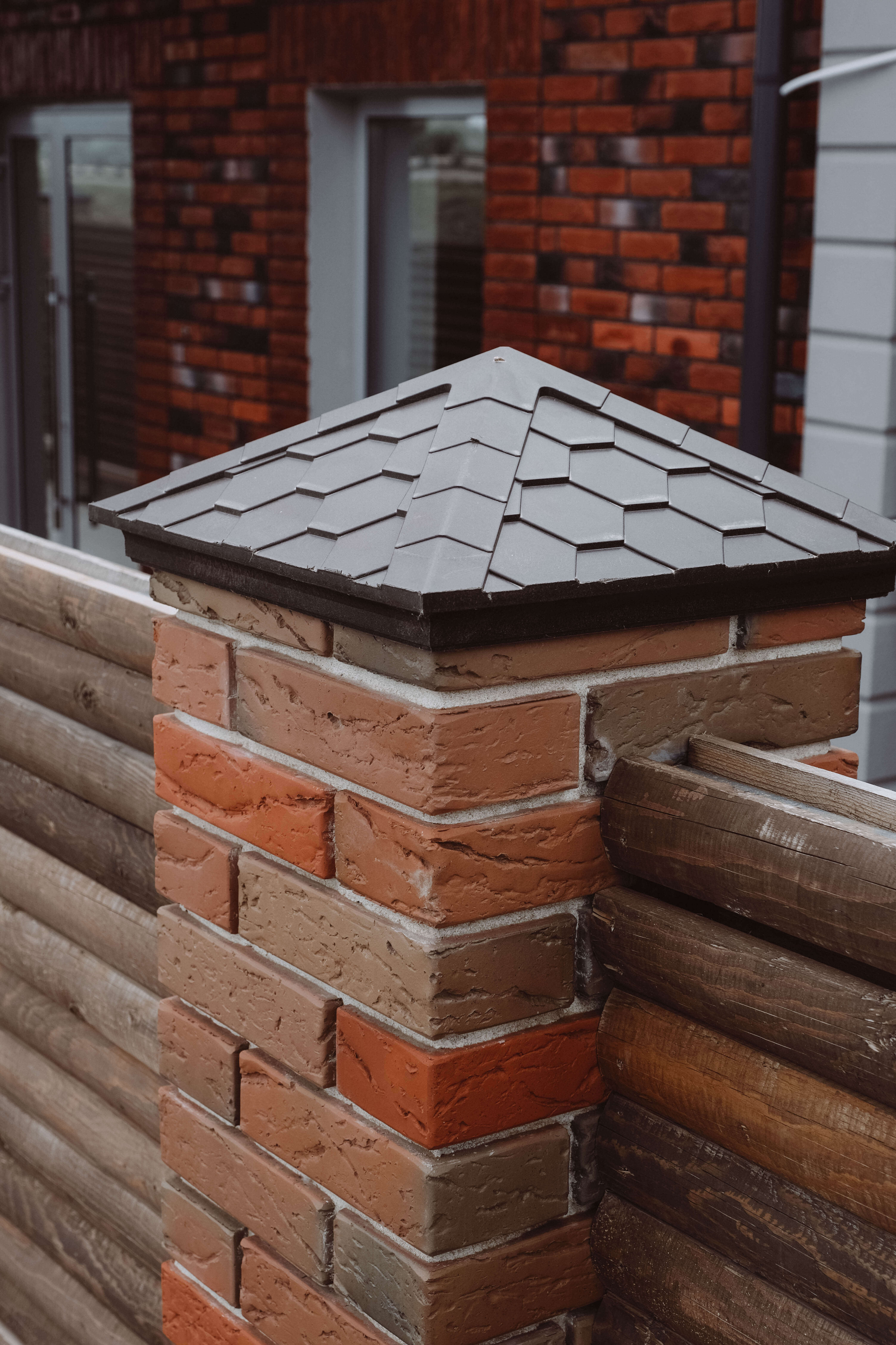 Колпак Zking Эверест Коричневый на столб 1.5х1.5 кирпича (390х390мм) в Армавире фото